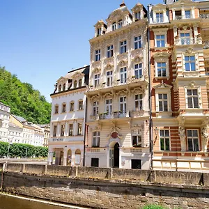 alisa-hotel.karlovyvary-hotels.com/